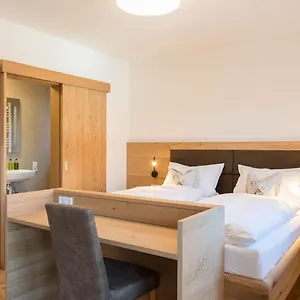 Gasthof-pension Brauner Hirsch In Alfeld - Mittelfranken Deutschland