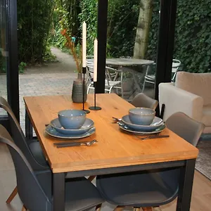  Bed & Breakfast Behind The Tree Nederland