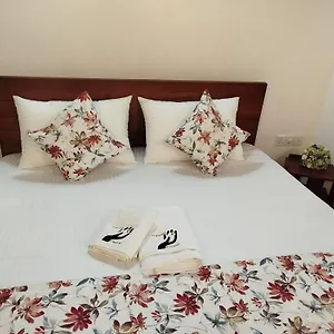 ** Hotel Elzangi Sri Lanka