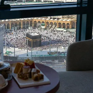 Al Safwah First Tower 1 Отель