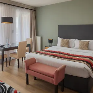 Escala & 4*, Budapest Ungern